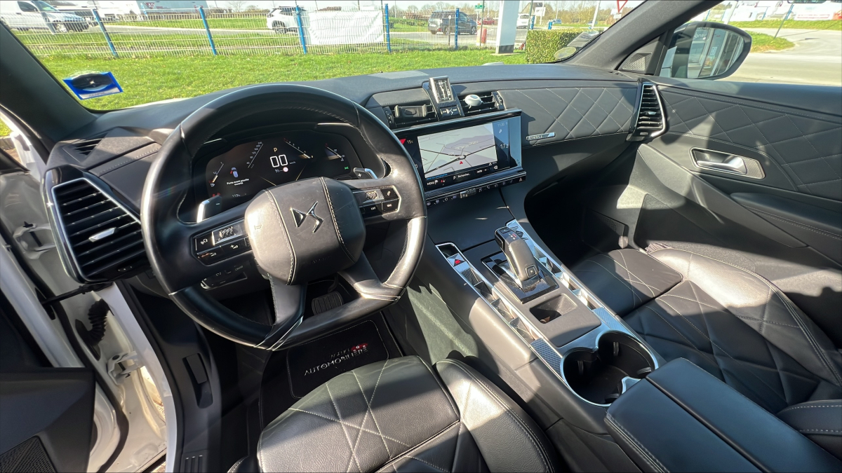 DS DS7 CROSSBACK — 16