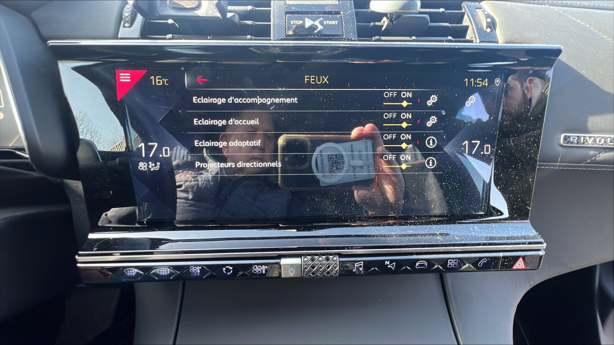 DS DS7 CROSSBACK — 32