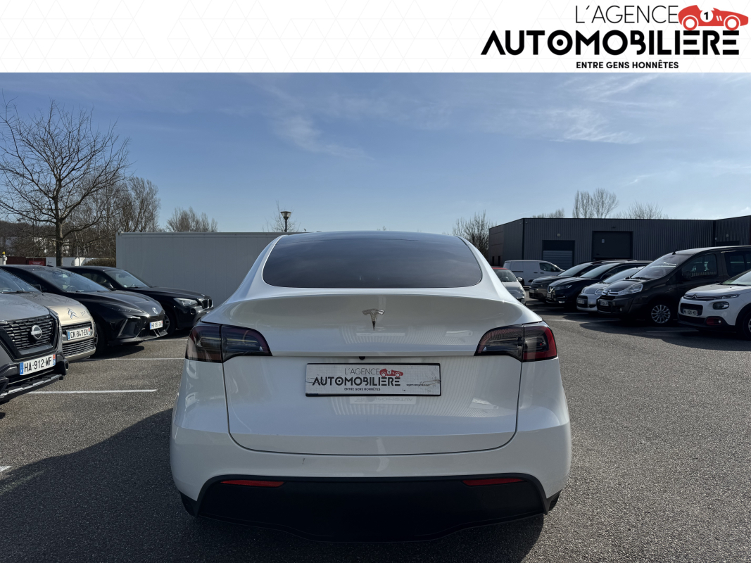 Tesla Model Y — 4