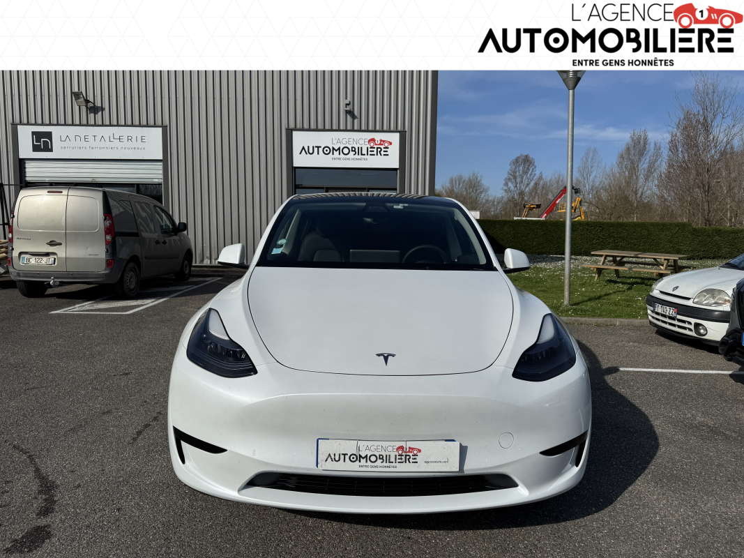 Tesla Model Y — 8