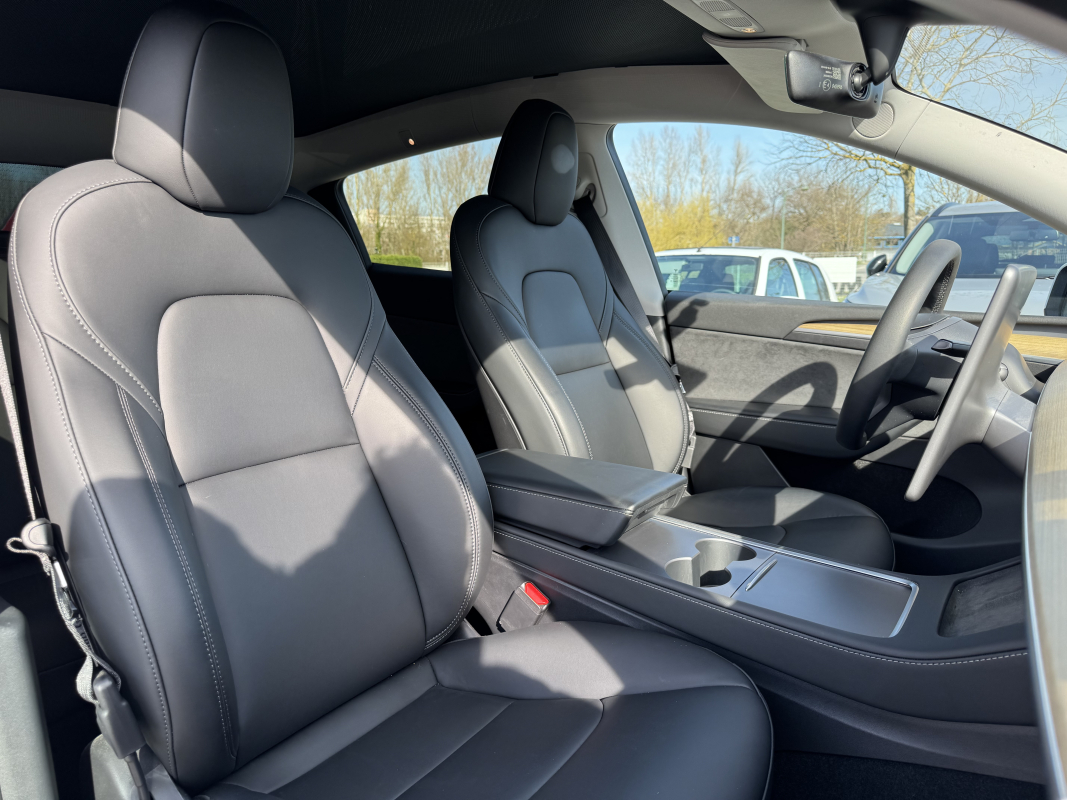 Tesla Model Y — 19