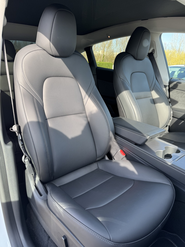 Tesla Model Y — 18