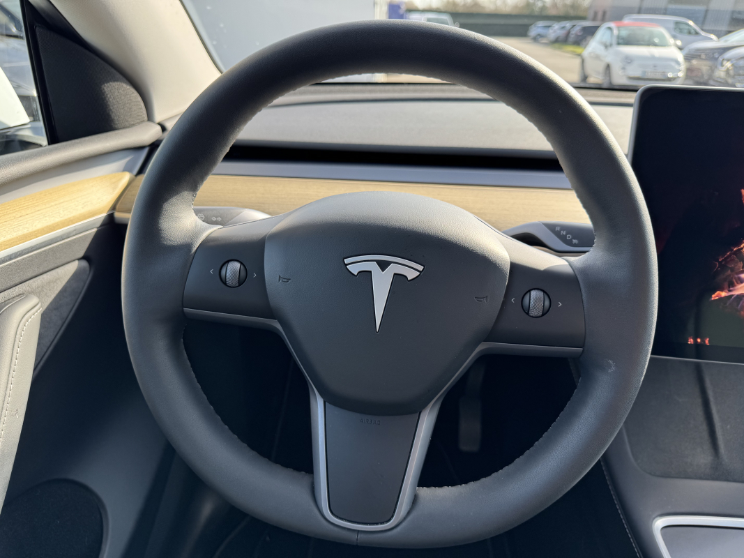 Tesla Model Y — 13