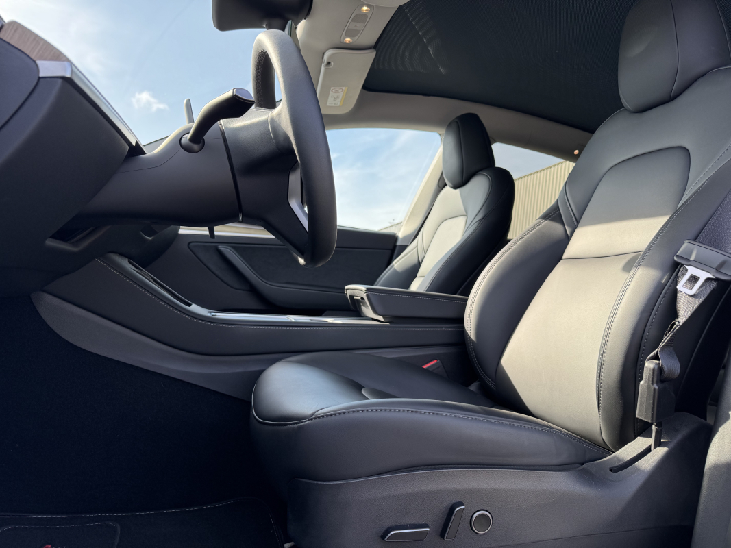 Tesla Model Y — 11