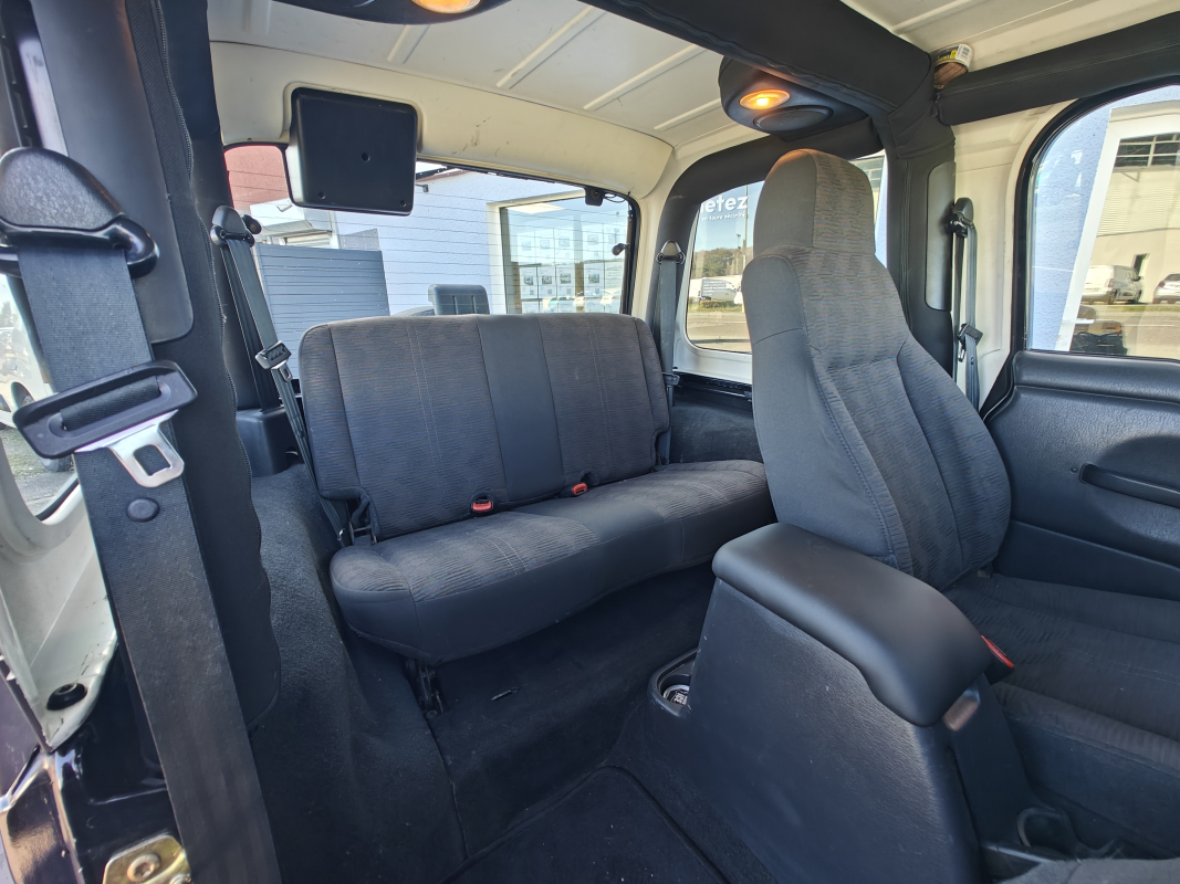 Jeep Wrangler — 12