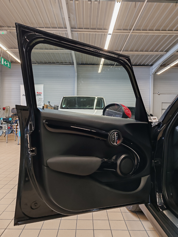Mini Cooper — 24