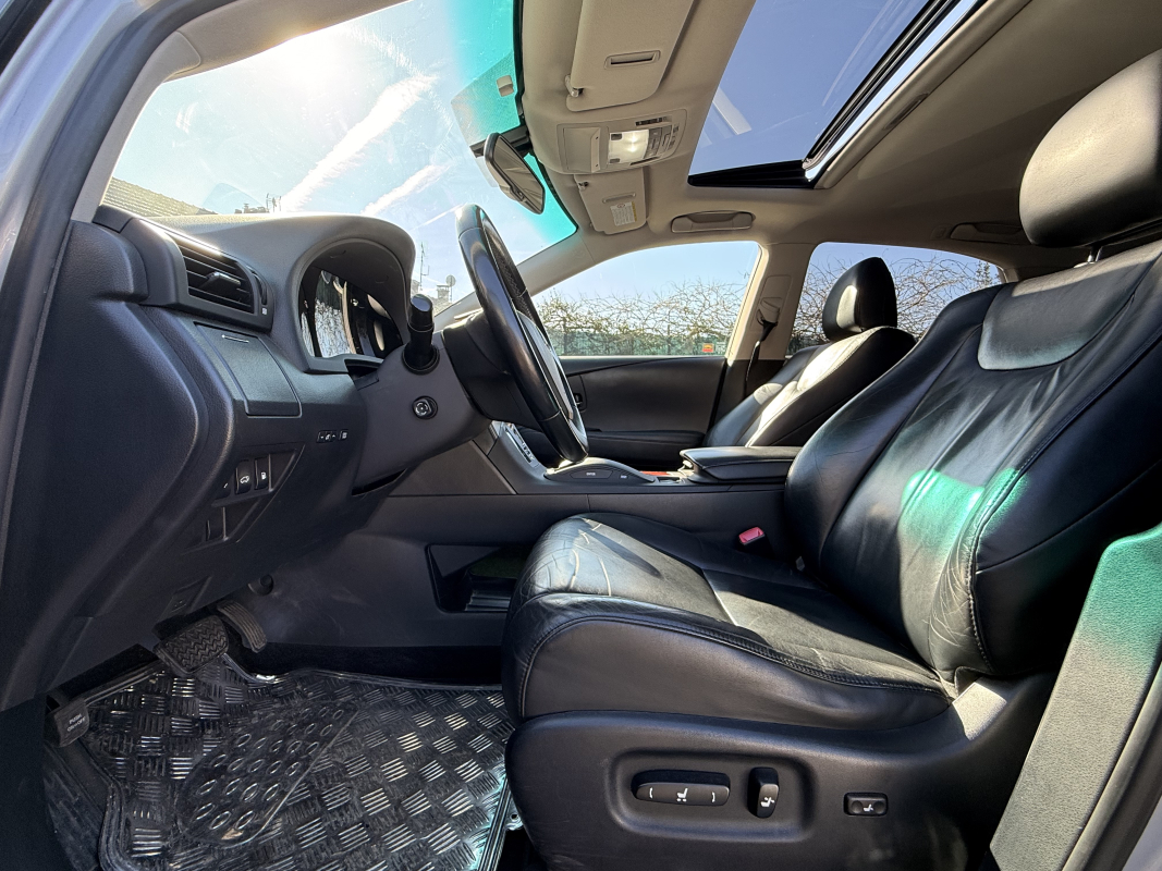 Lexus RX — 12