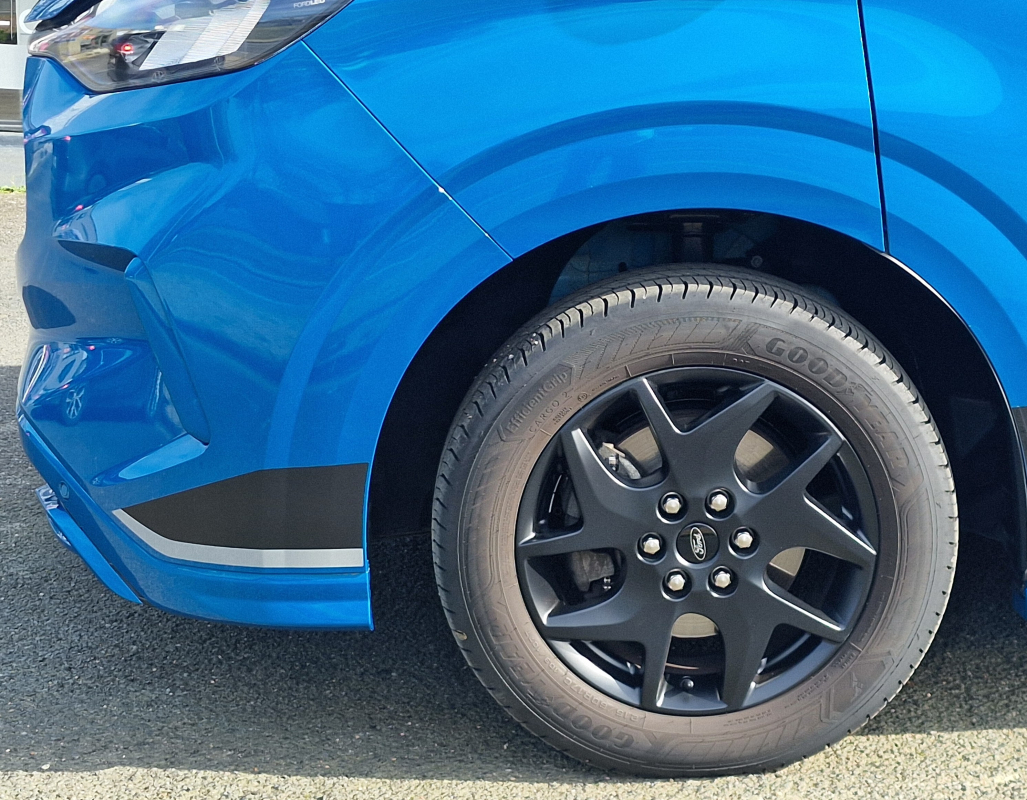 Ford Transit — 21