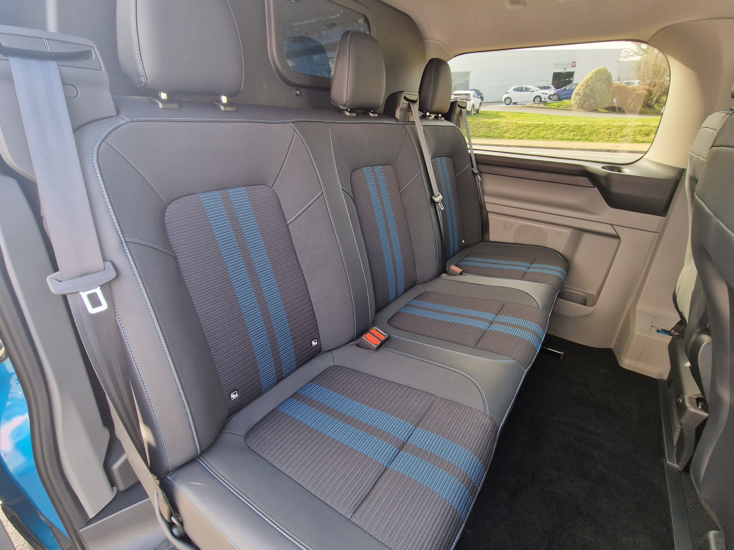 Ford Transit — 18