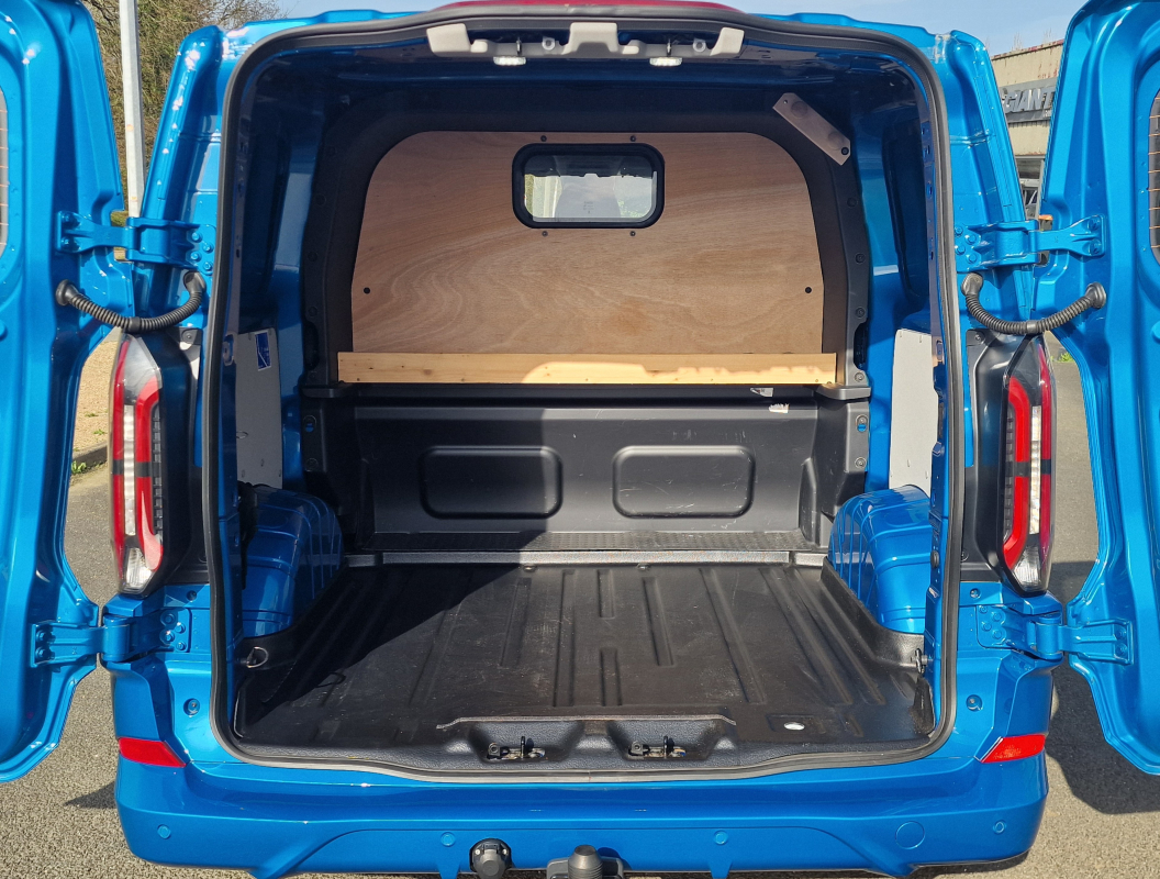 Ford Transit — 20