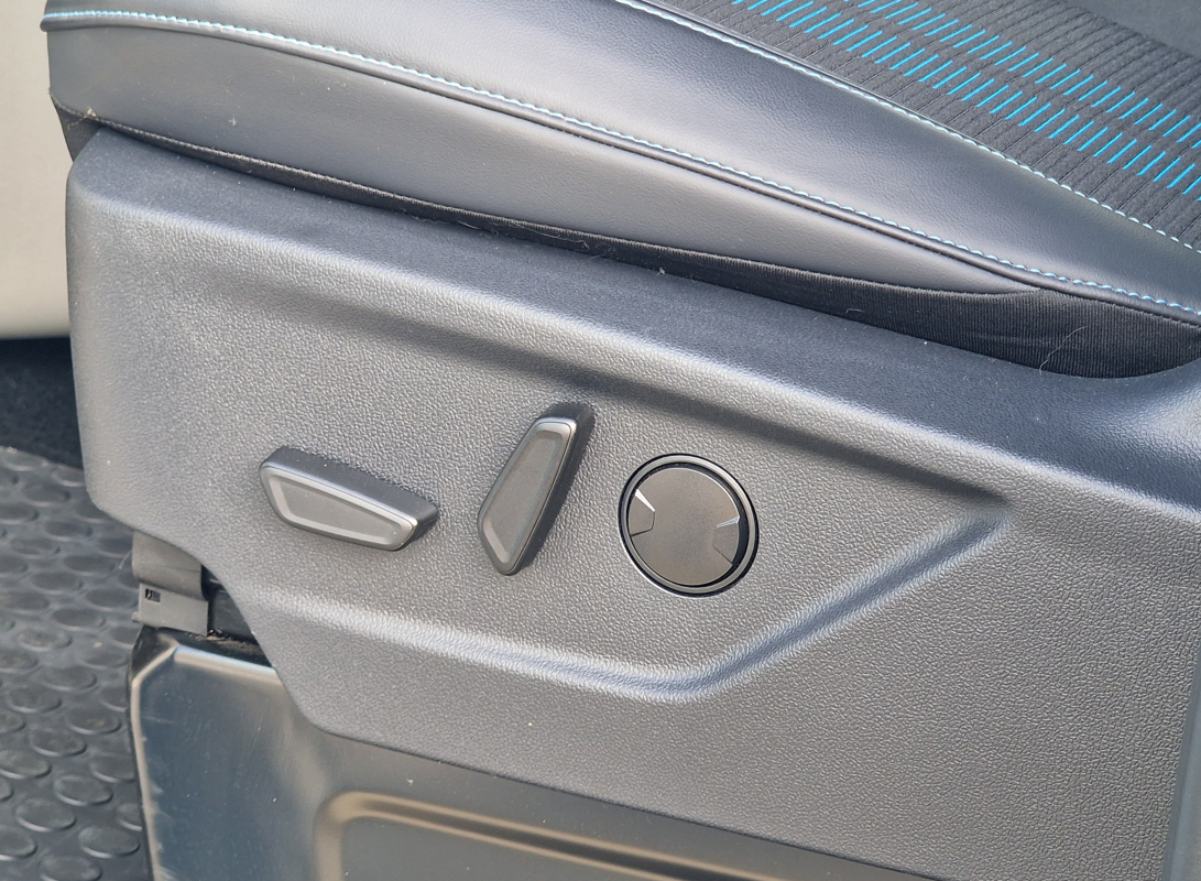 Ford Transit — 15