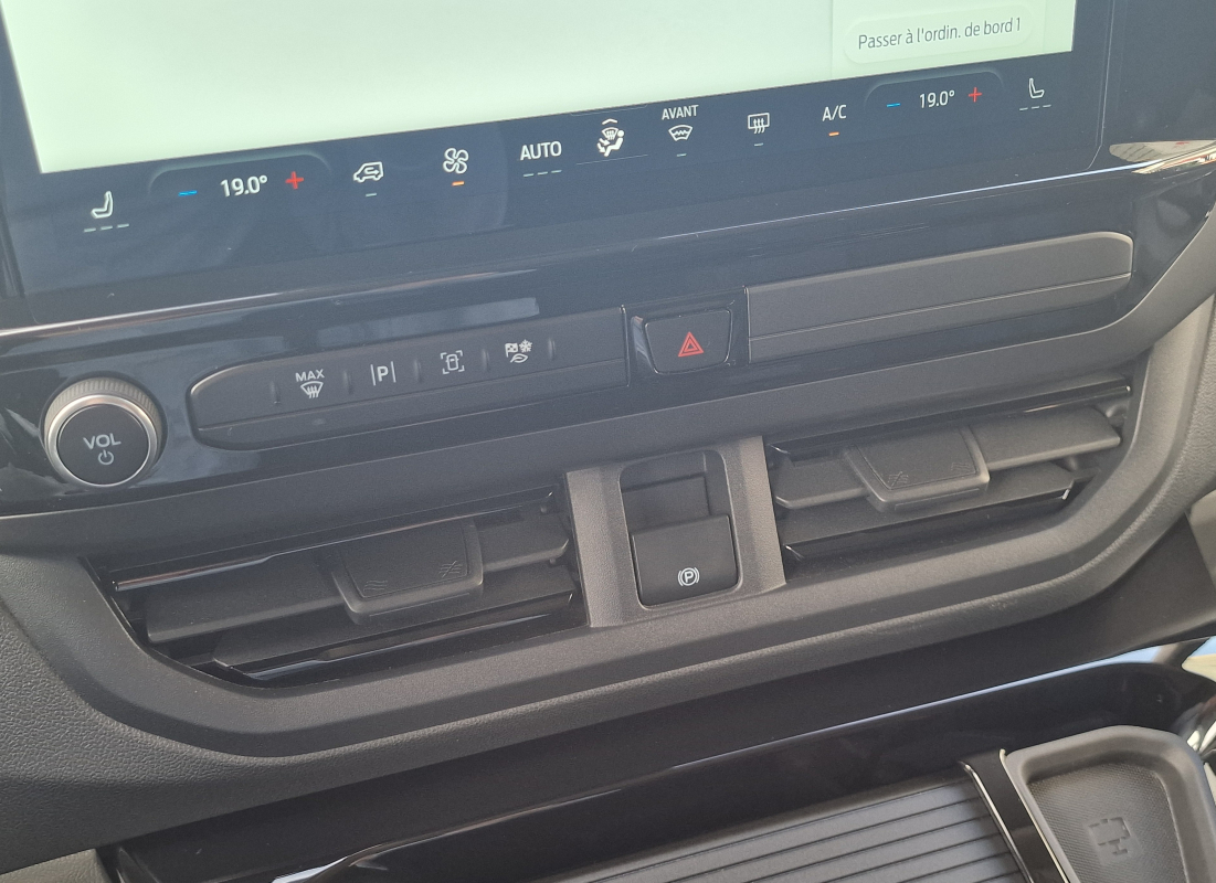 Ford Transit — 27