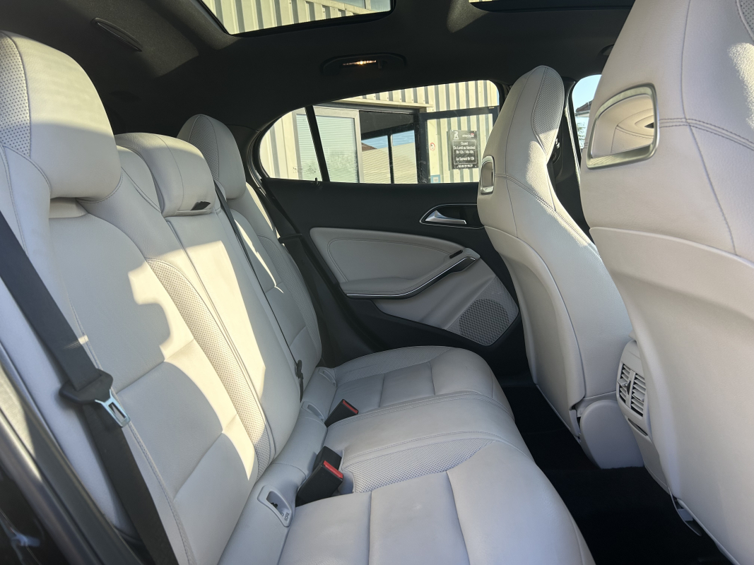 Mercedes Classe GLA — 24