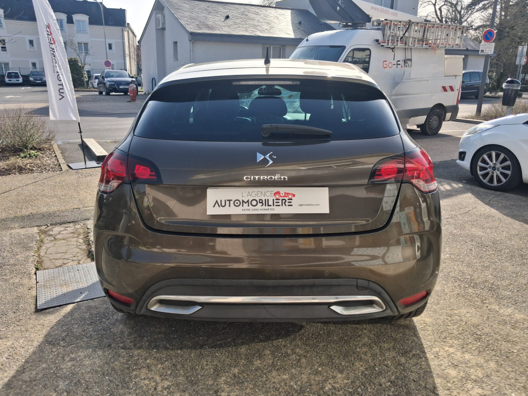 DS DS4 — 6