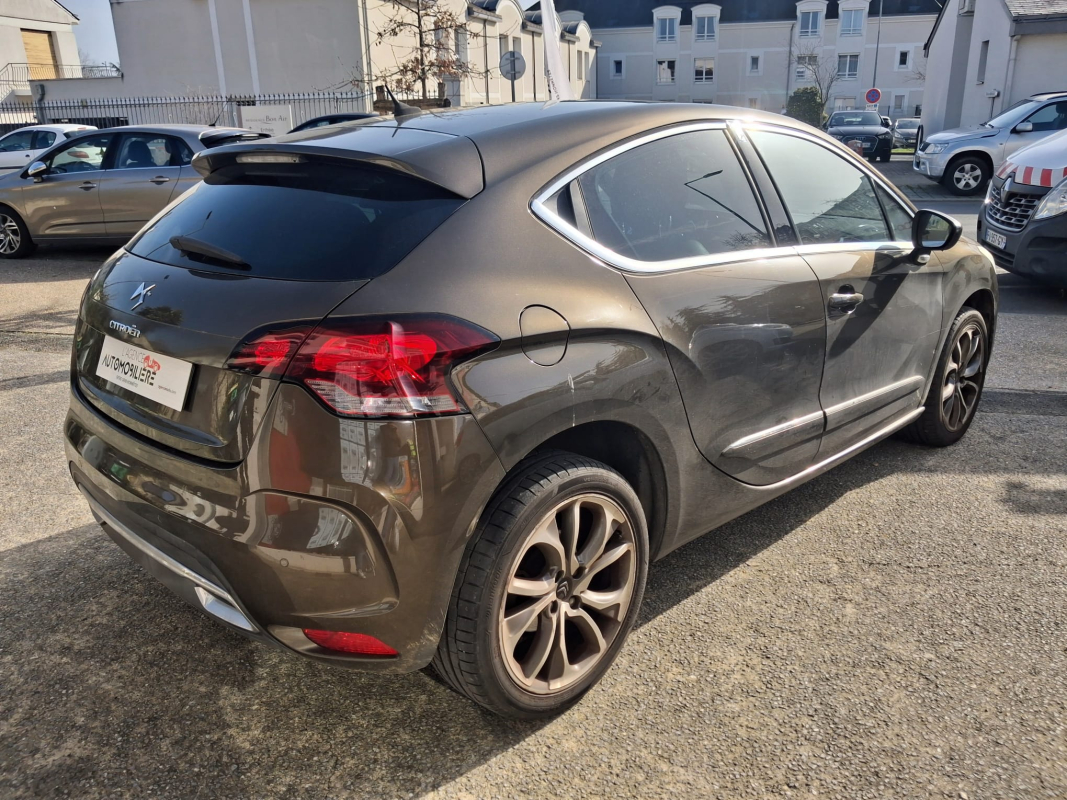 DS DS4 — 5