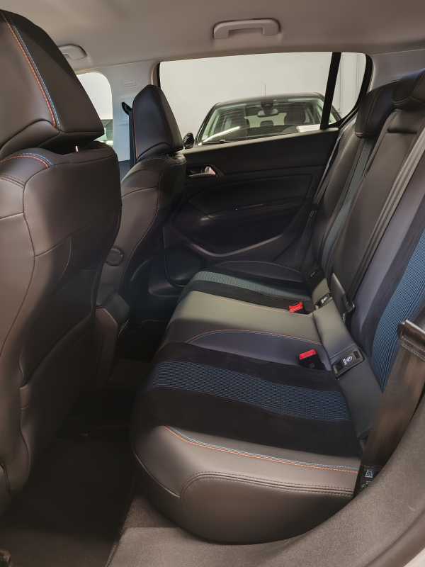 Peugeot 308 — 18
