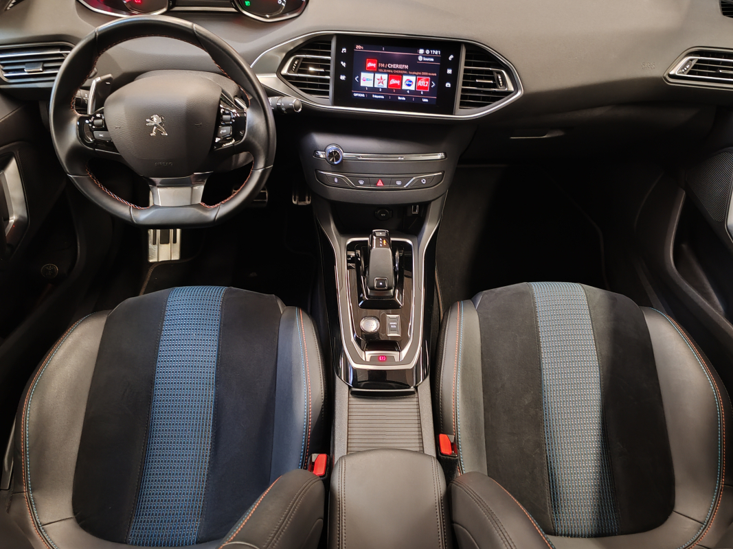 Peugeot 308 — 9