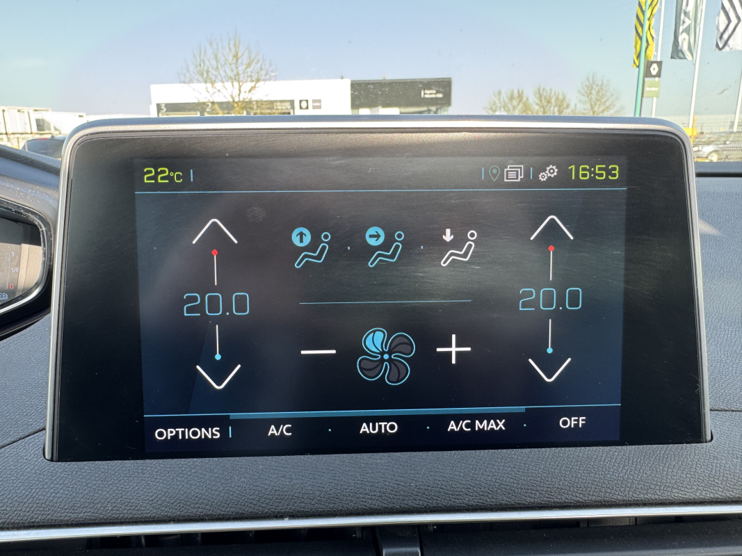 Peugeot 3008 — 25
