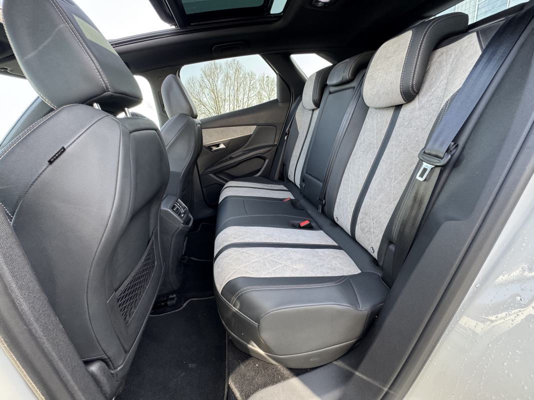 Peugeot 3008 — 15