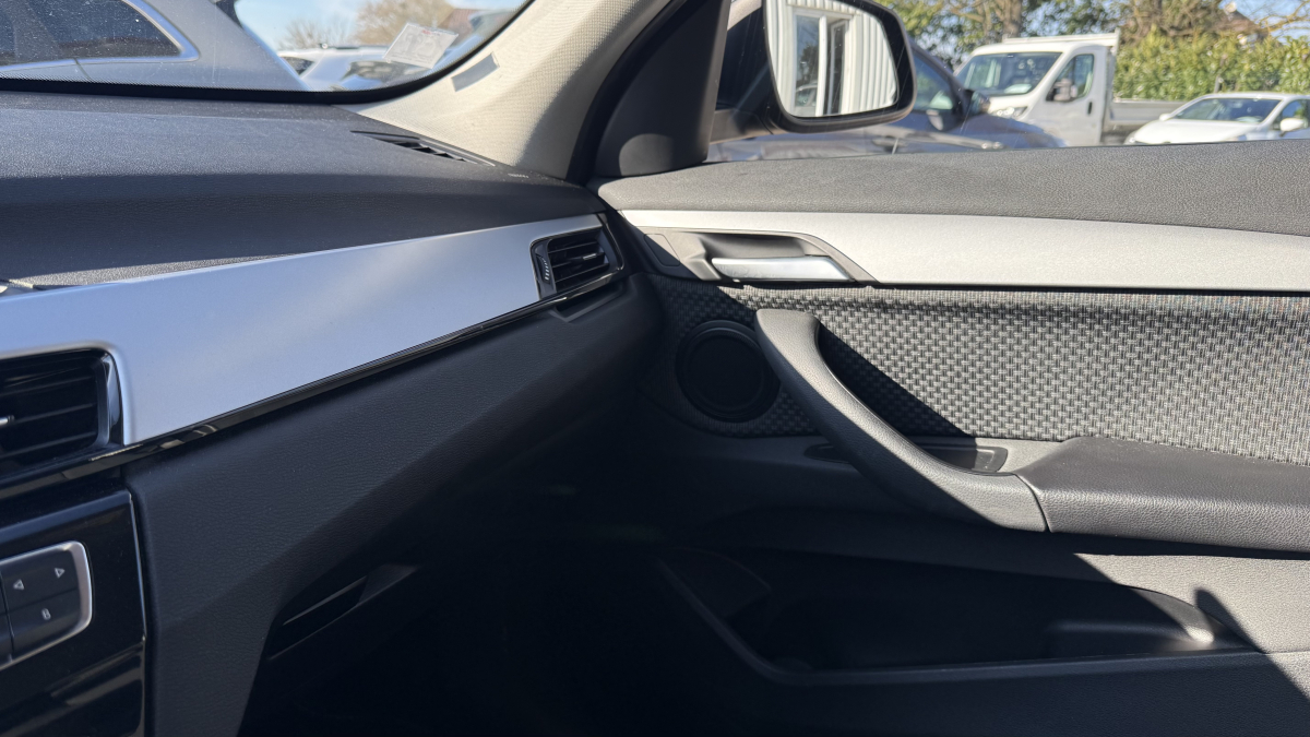 Bmw X1 — 18