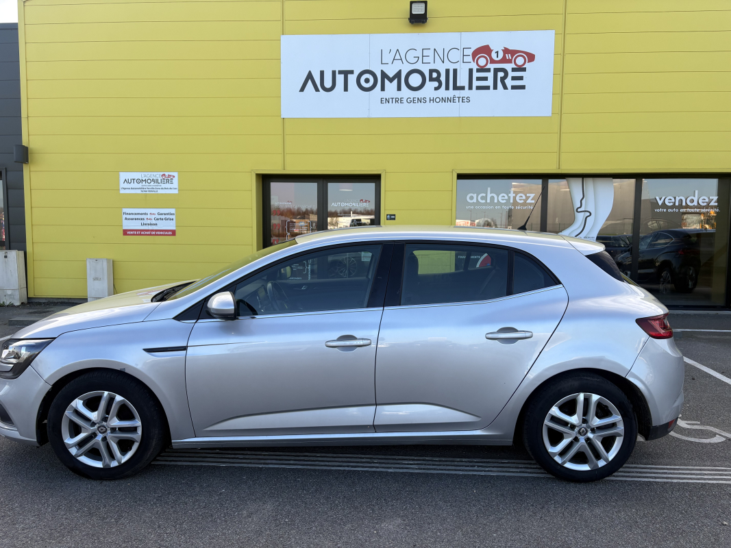 Renault Megane — 9