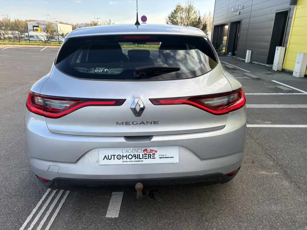 Renault Megane — 7