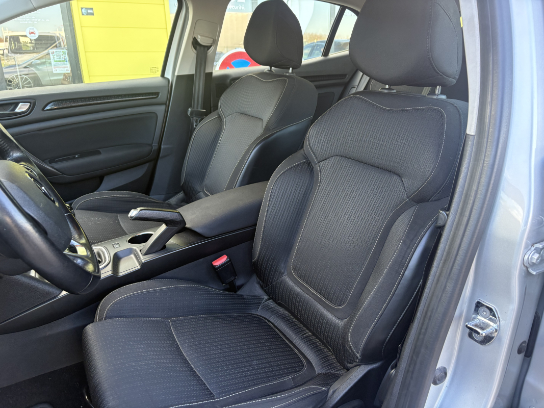 Renault Megane — 10