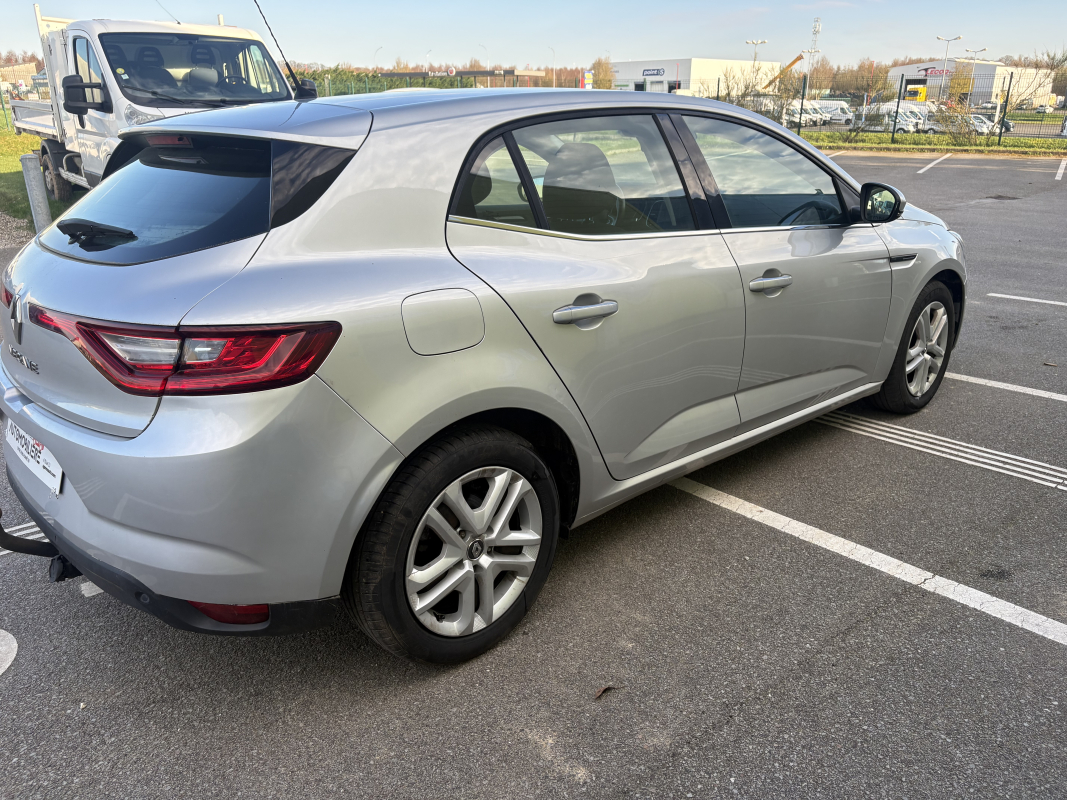 Renault Megane — 6