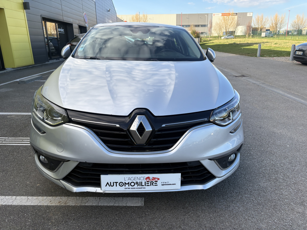Renault Megane — 3