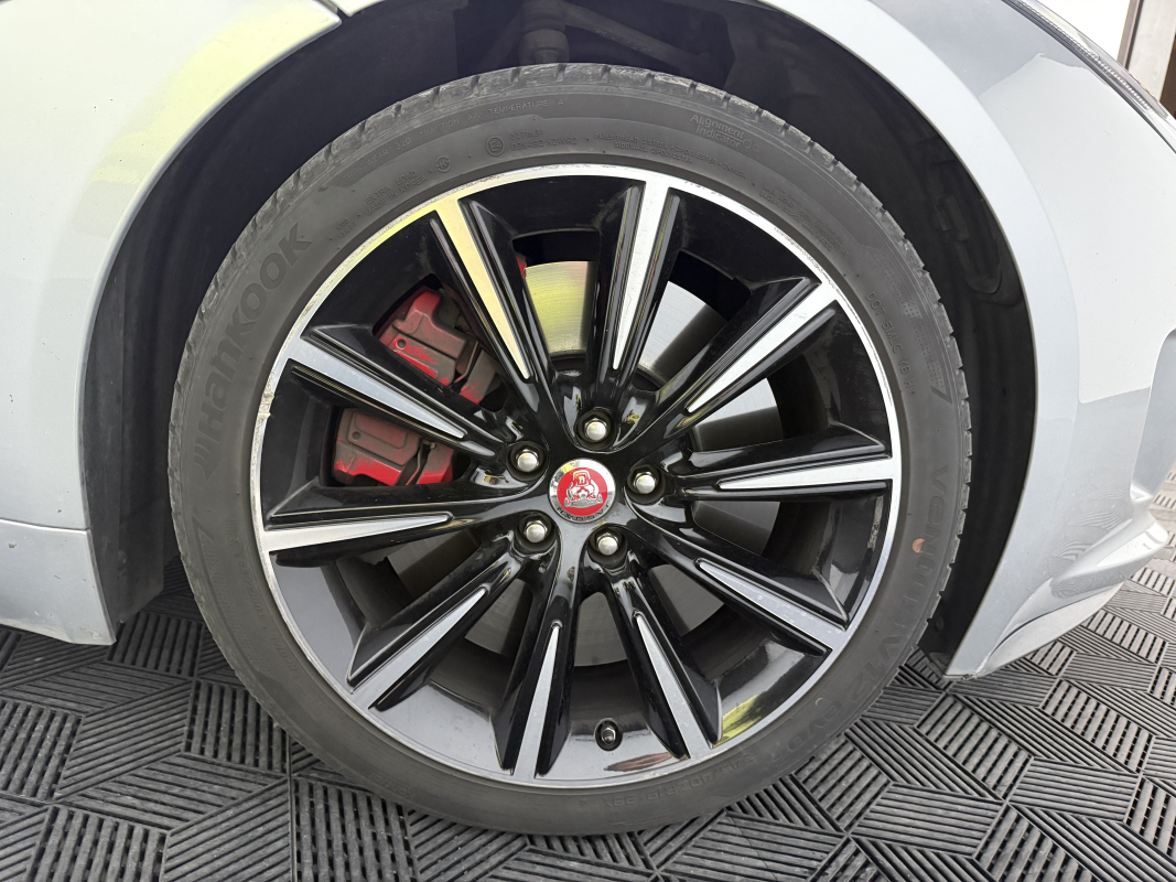 Jaguar F-Type — 27