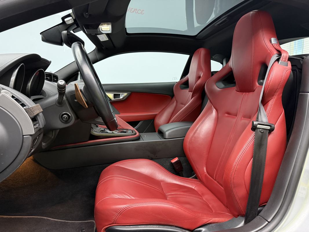 Jaguar F-Type — 16