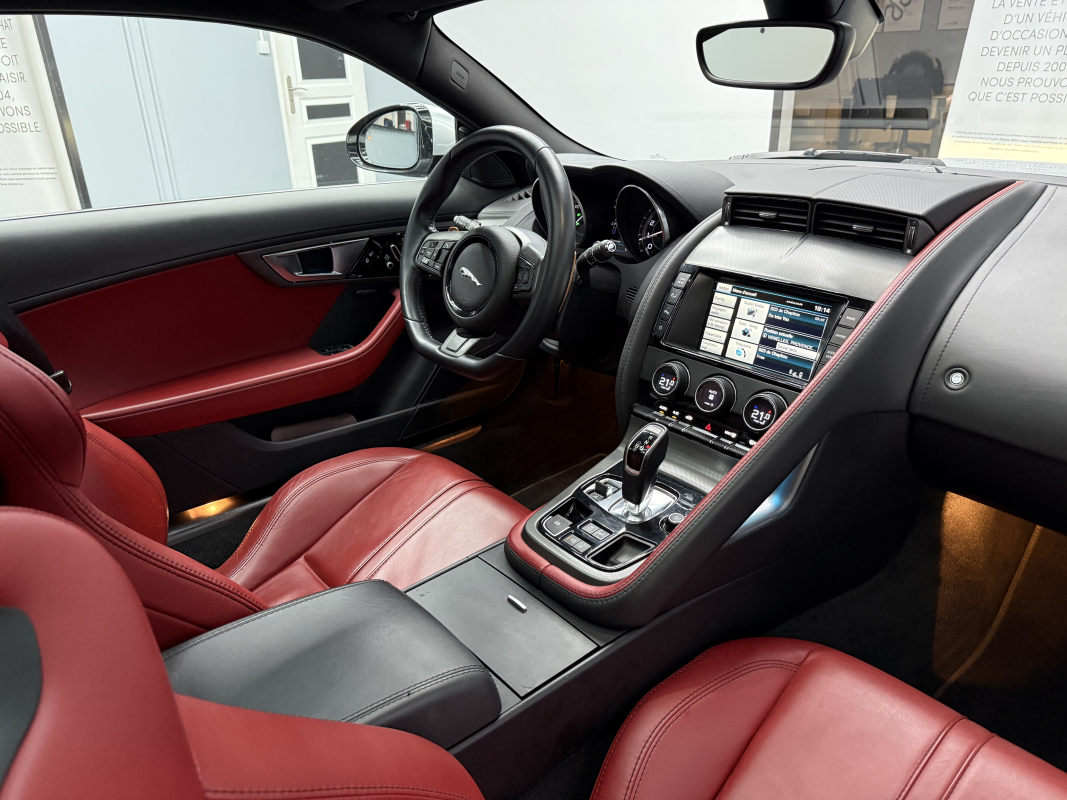 Jaguar F-Type — 23