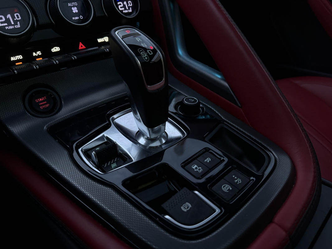 Jaguar F-Type — 30