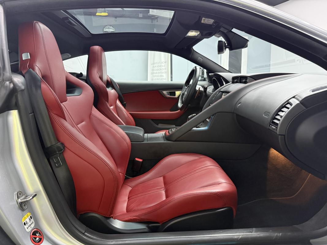 Jaguar F-Type — 21