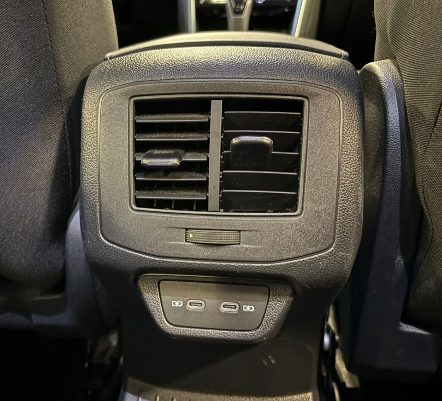 Volkswagen T-roc — 25