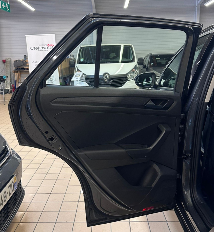 Volkswagen T-roc — 28