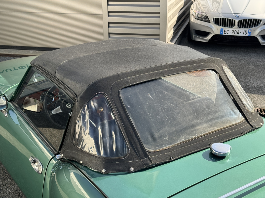 Triumph Spitfire — 23