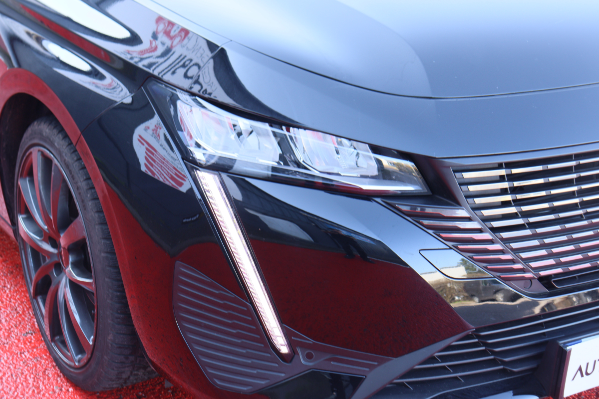 Peugeot 308 — 28