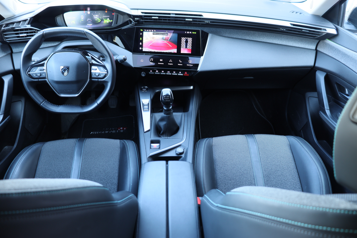 Peugeot 308 — 11