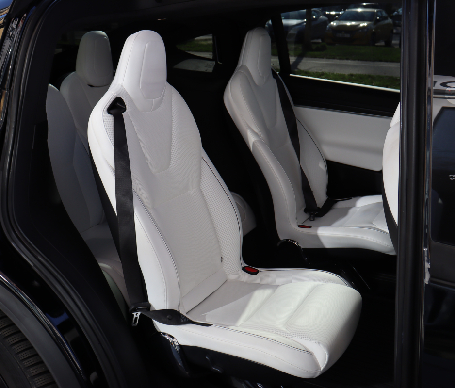 Tesla Model X — 23