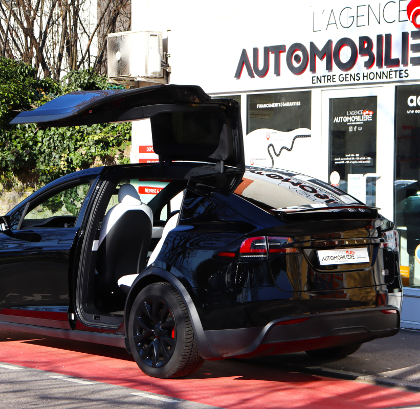 Tesla Model X — 3