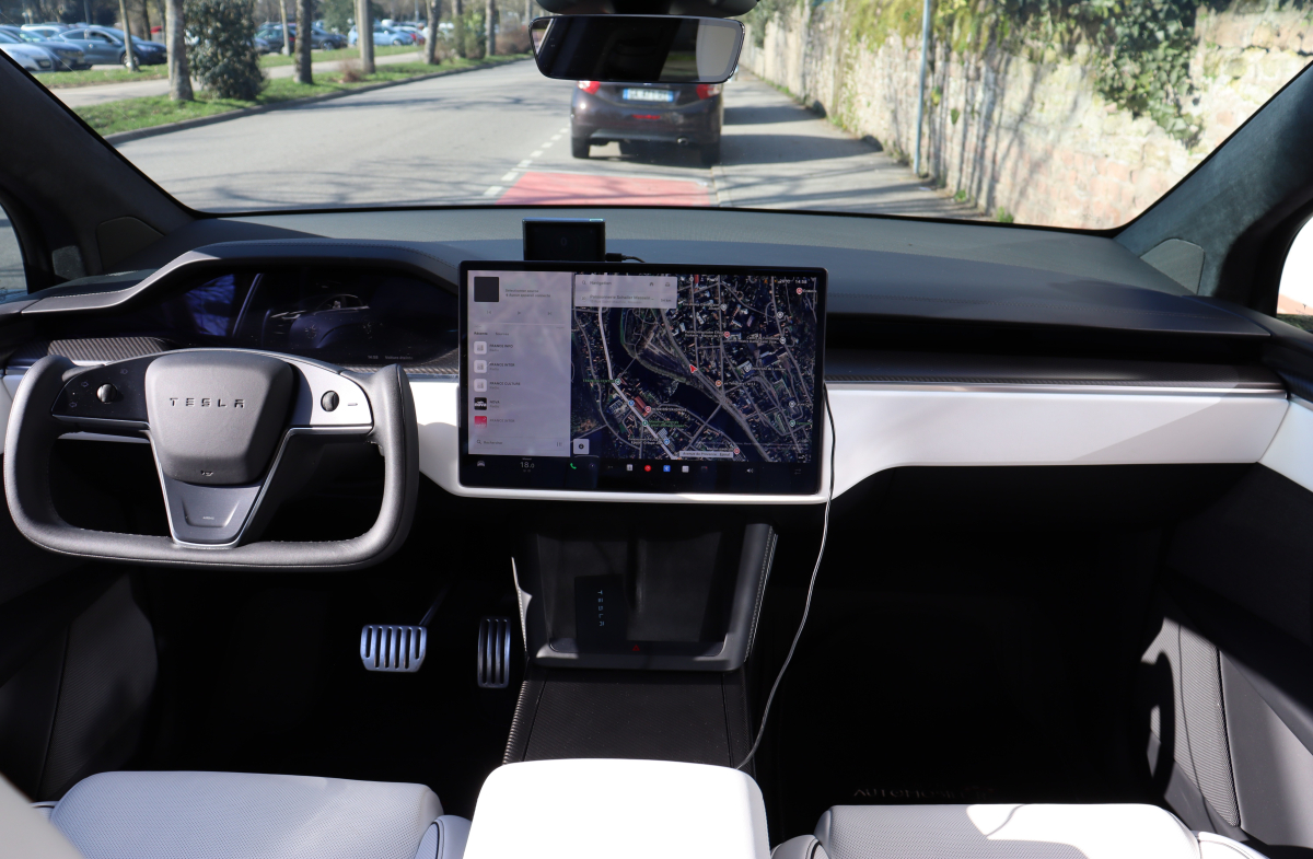 Tesla Model X — 13