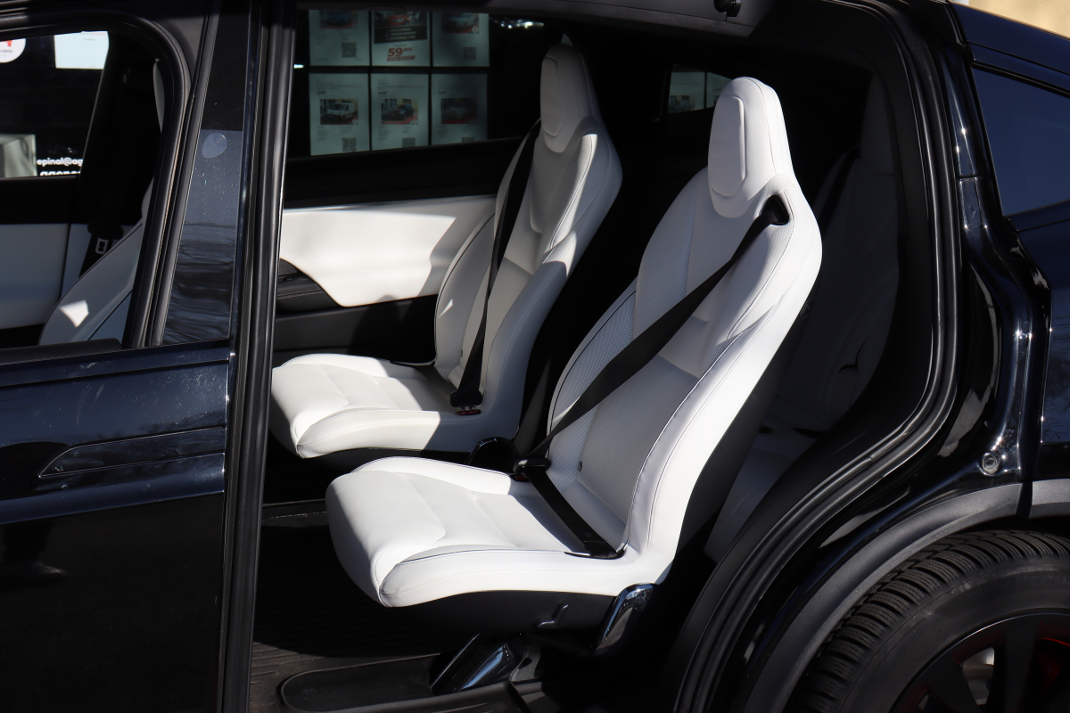 Tesla Model X — 21