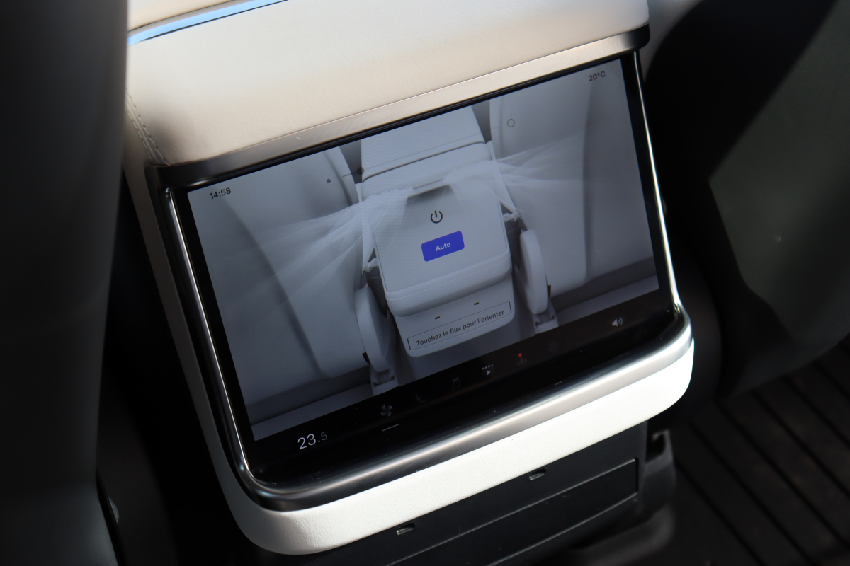 Tesla Model X — 22
