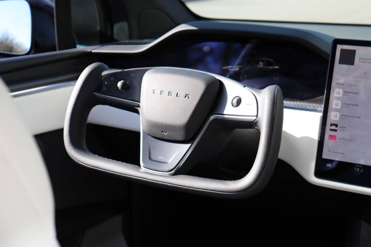 Tesla Model X — 31