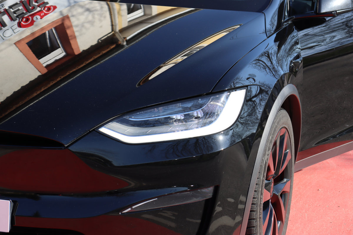 Tesla Model X — 39