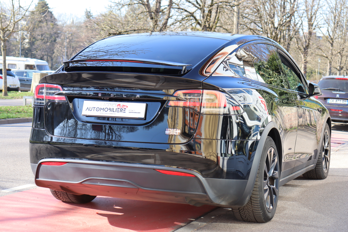 Tesla Model X — 5