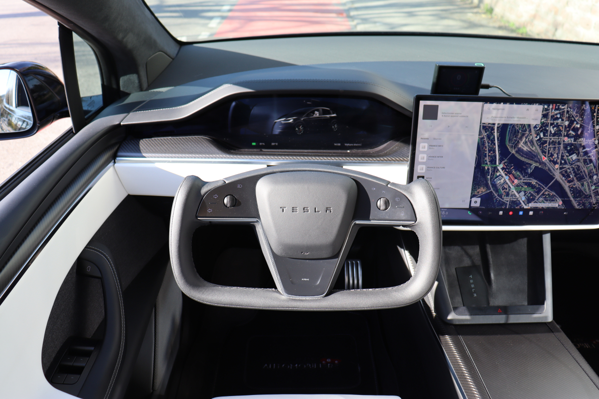 Tesla Model X — 14