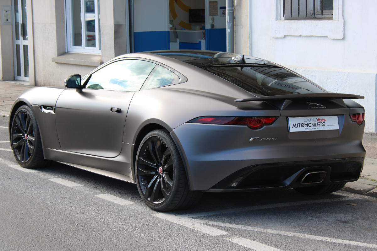 Jaguar F-Type — 7