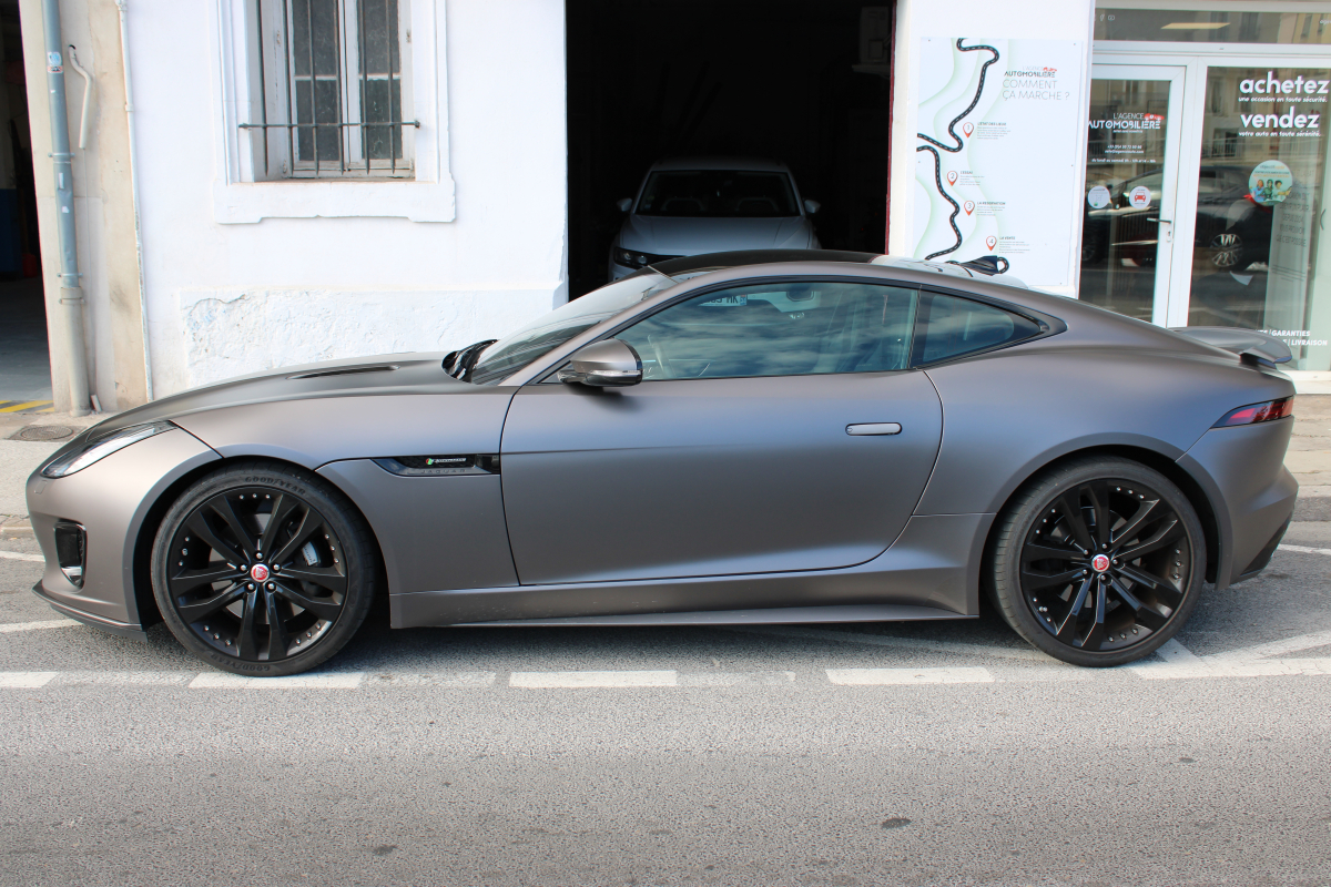Jaguar F-Type — 8